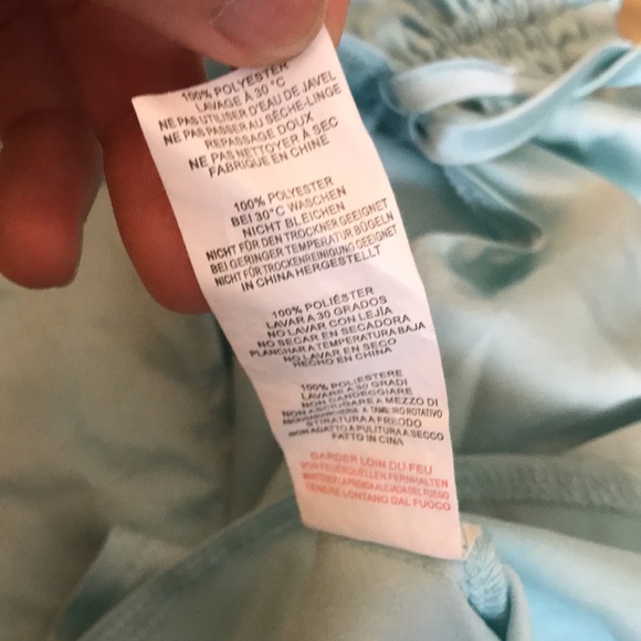 PrettyLittleThing Blue Satin Ruched Open Front Top - Picture 8 of 8